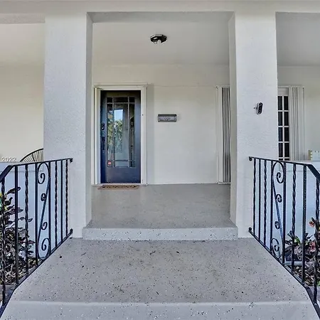 Beach House W/ Heated Pool-3